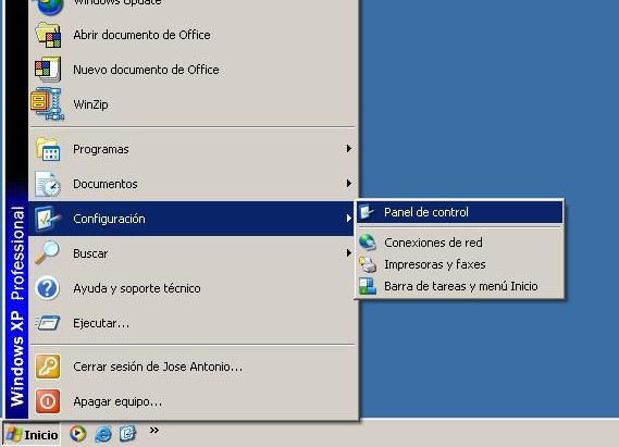Captura de pantalla de Windows accediendo al panel de control